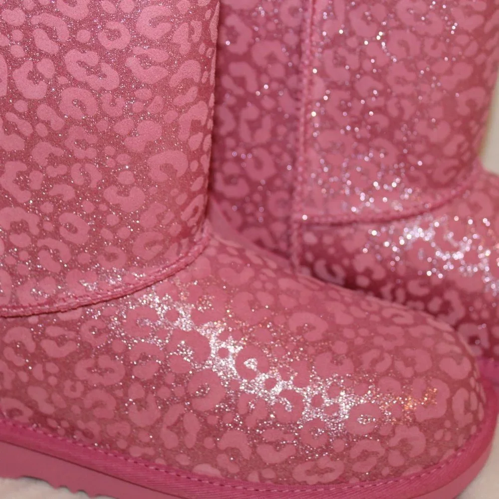 NIB‎ UGG GIRL'S CLASSIC SHORT LEOPARD BOOTS PINK
